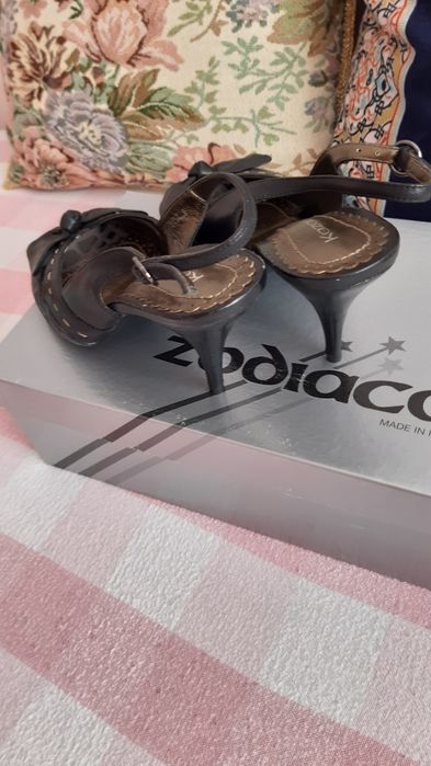 Czarne ozdobne szpilki ze skóry Kazar r. 36 skóra