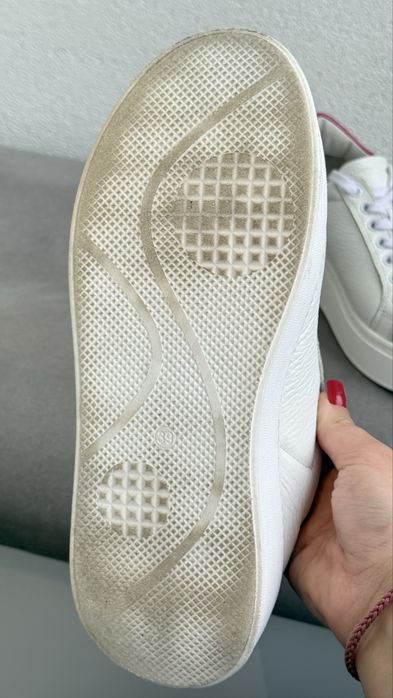 Twinset продам кросівки