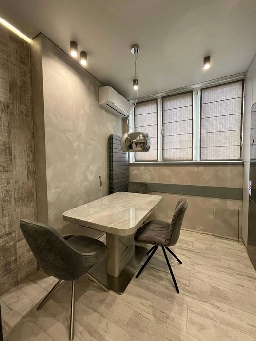 2к.квартира з сучасним новим ремонтом