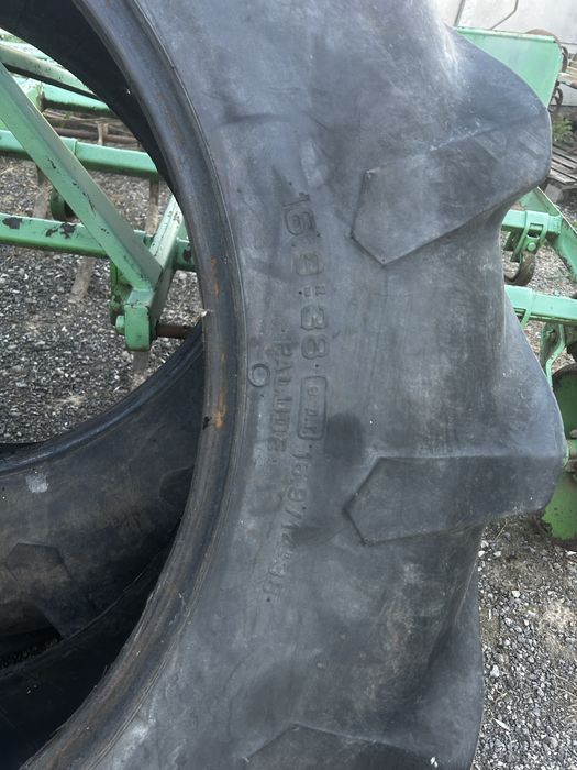 Opony Pirelli 16.9x 38