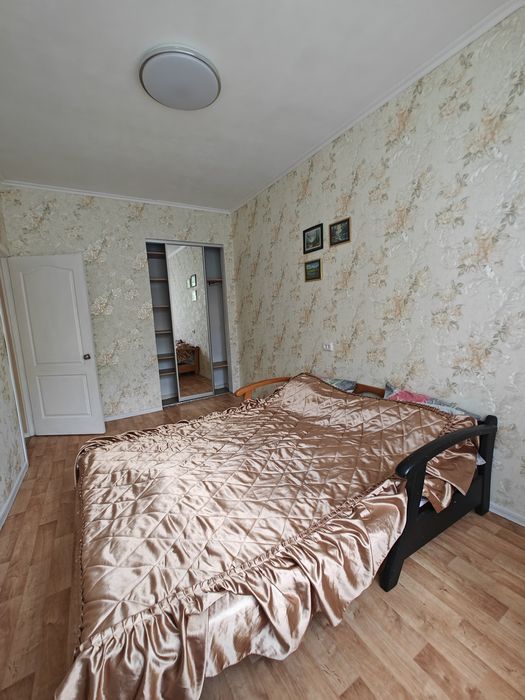 Продаж 2 к квартири, Харків, метро Захисників України