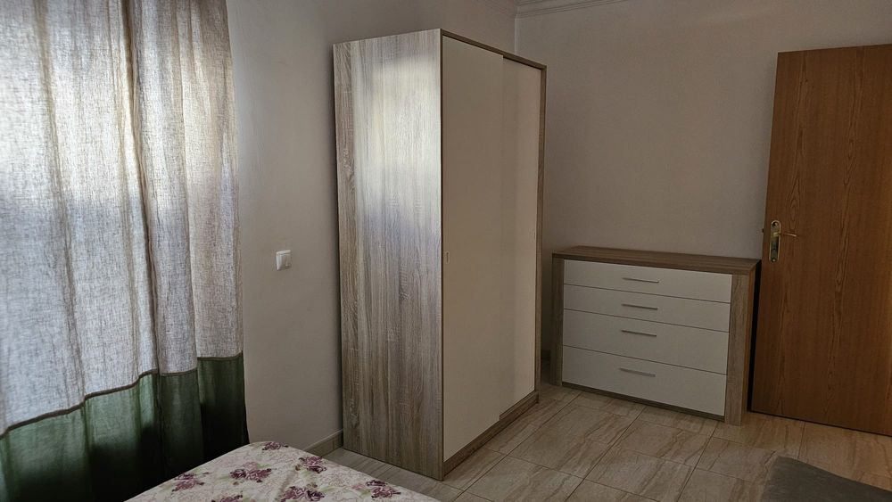 Aluga quarto solteiro no centro do Montijo