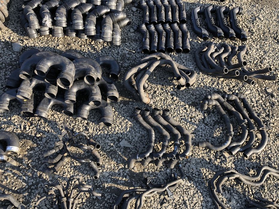 патрубок охолодження интеркуллера турбини passat b6 skoda a5 golf 5