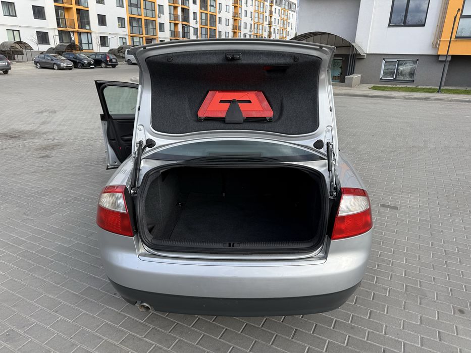 Продам Audi a4 2002