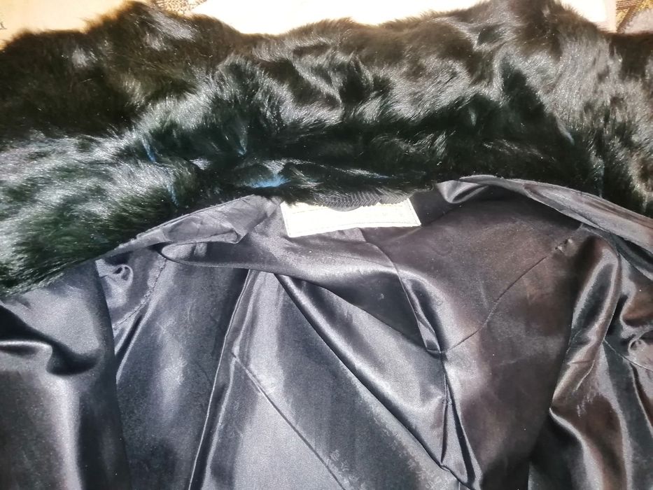 Продам шубу натуральную