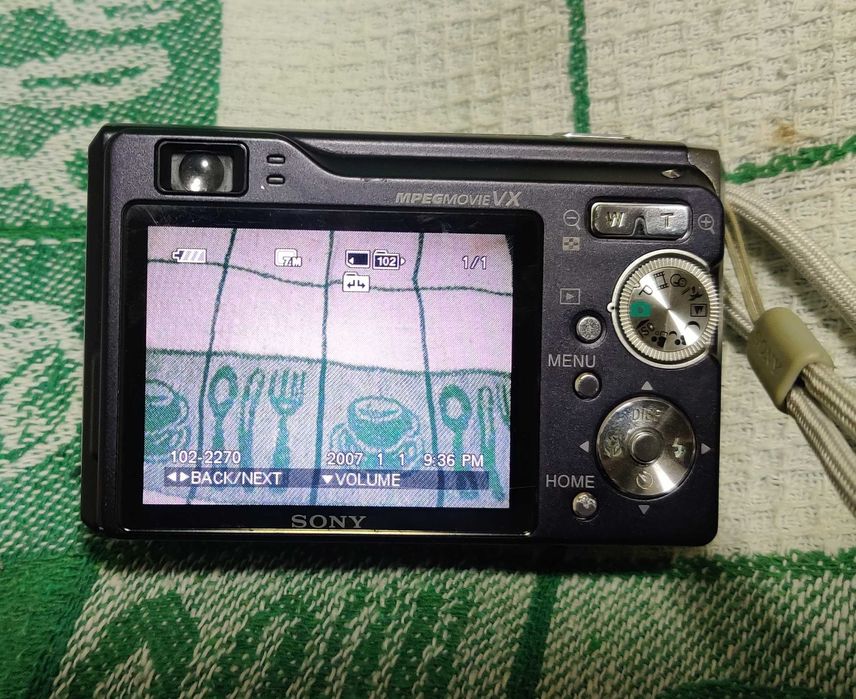 Фотоапарат Sony cyber shot DSC W80 мильниця