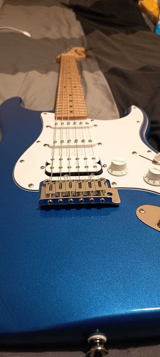 Guitarra Fender Affinity Strat Pack HSS Lake Placid Blue