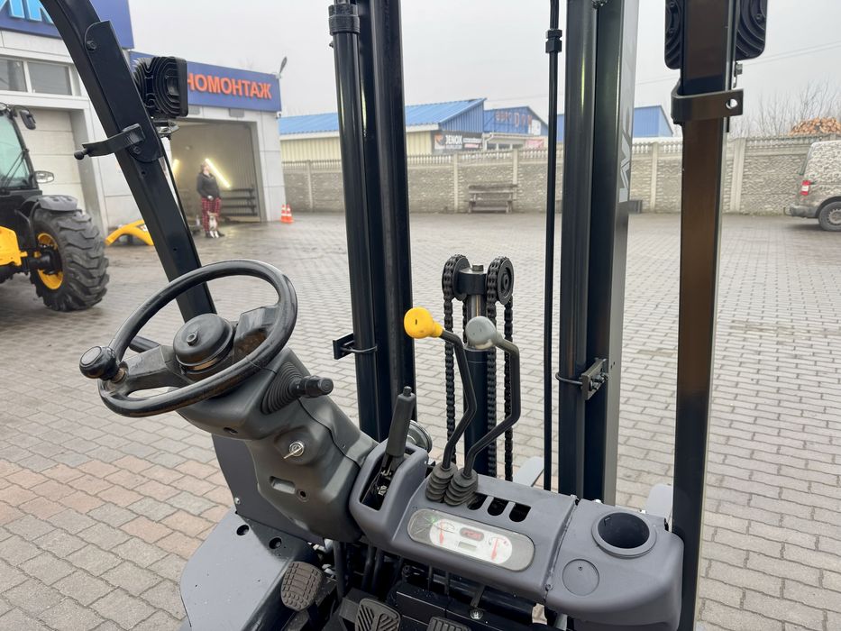 Вилочний навантажувач TCM FG15