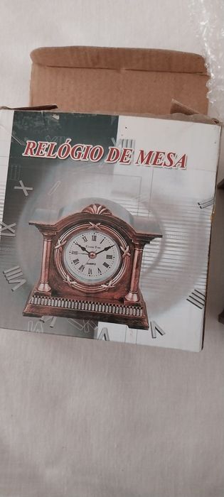 Relogio de mesa/ despertador