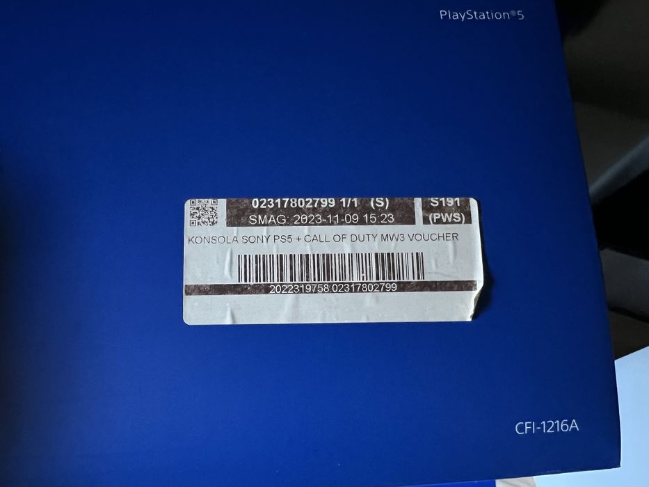 Konsola Sony PlayStation 5 z Napędem Blu-Ray 4K UHD 825gb dwa pady