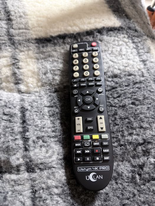 sprzedam dekoder Ustym 4k pro