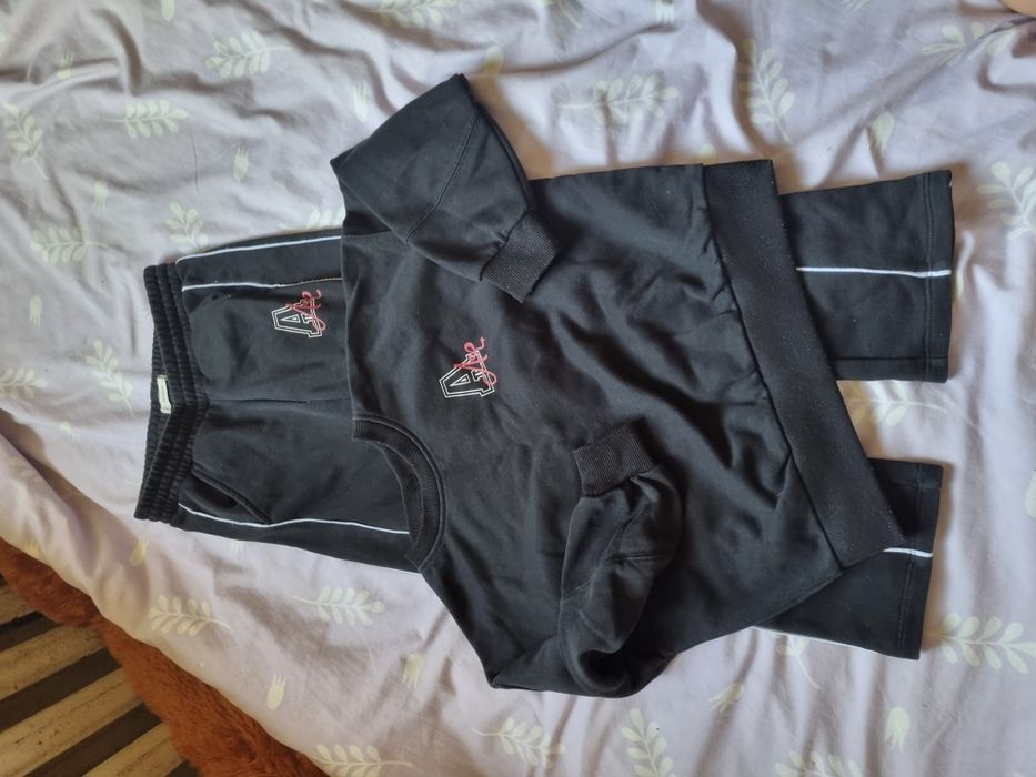 Спорт.костюм reserved 140