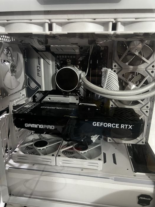 PC gamer 9850x3d  RTX 5070ti  32GB 6000mhz cl30