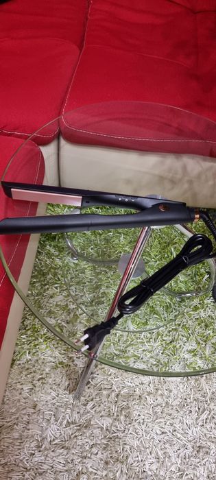 Вирівнювач для волосся