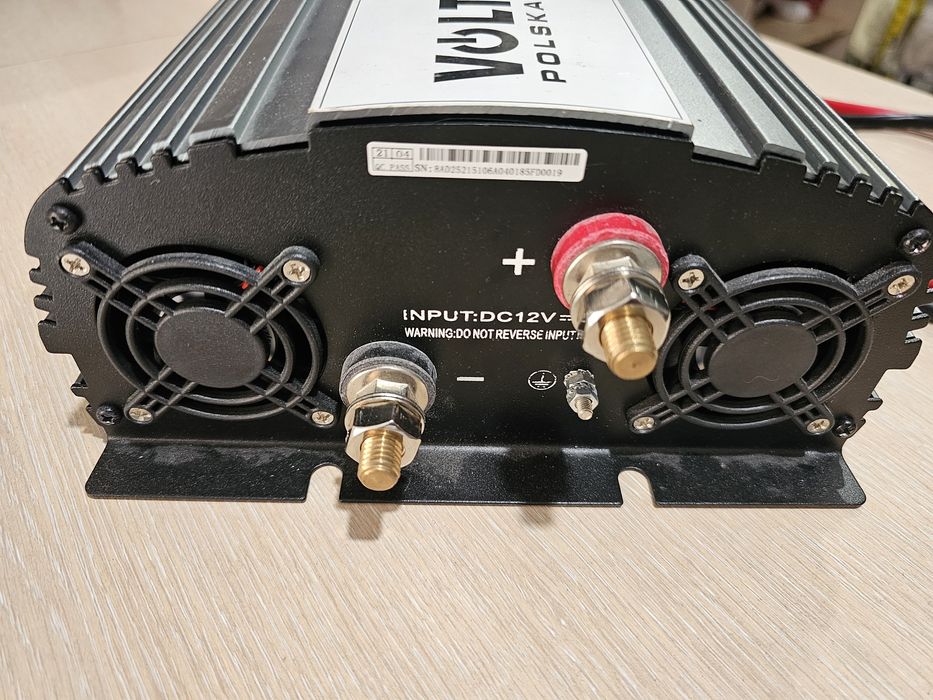 Инвертор Volt Polska IPS 5000 12/230V R (2500/5000W)