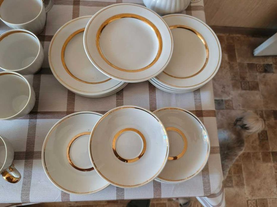 Сервіз вінтаж 46 елементів із сусальним золотом