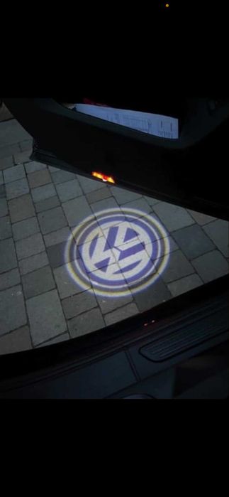 дверна підсвіткa в авто