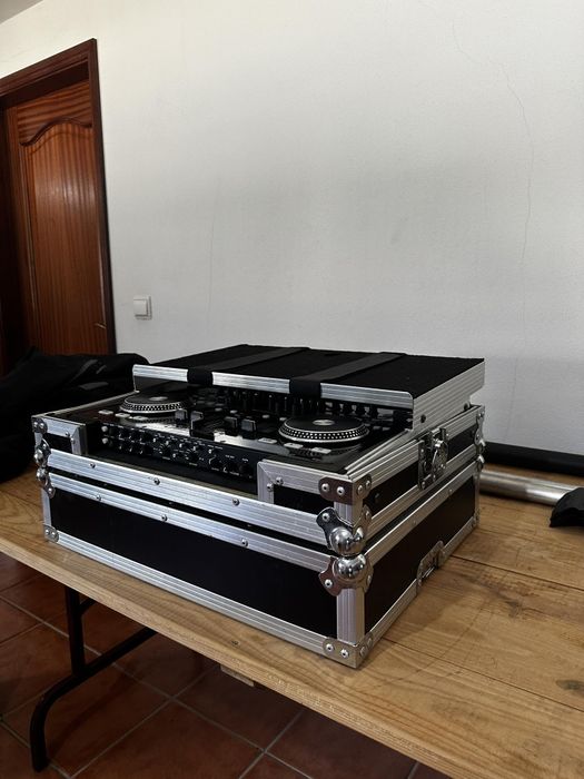 Controladora DJ 4Vias + Rake American Audio VMS4.1.