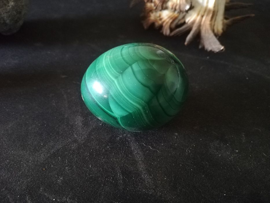 Minerais polidos. Jade, ametista, quartzo, etc.