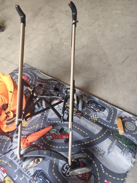 Conjunto carrinho e ovo