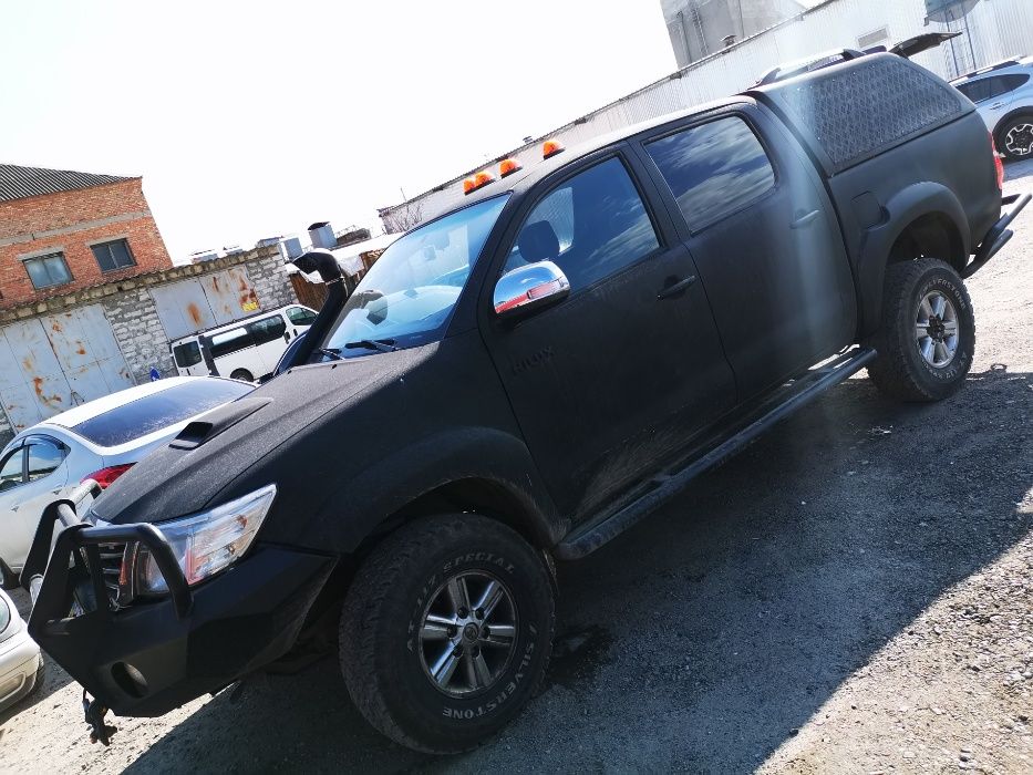 TOYOTA Hilux Тойота Хайлюкс 2012гв, 2.5, Жёсткость стальная бампера