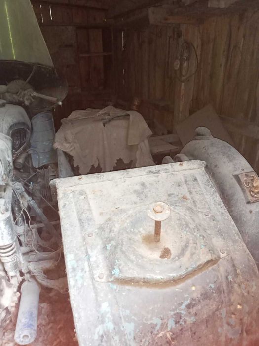 Кас 750 має гараж