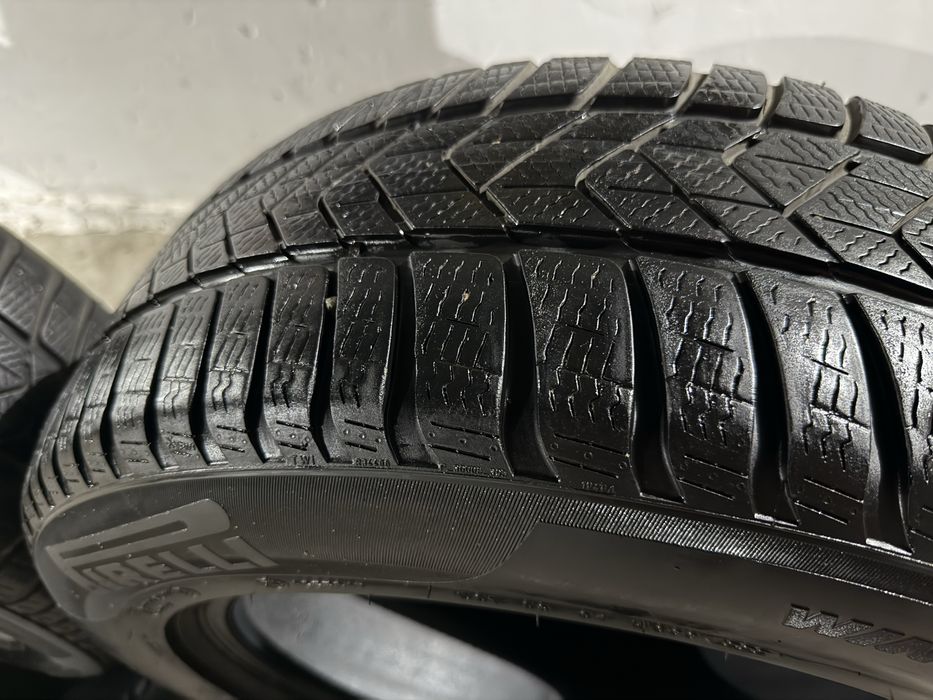 Зимова гума 225/60 R17