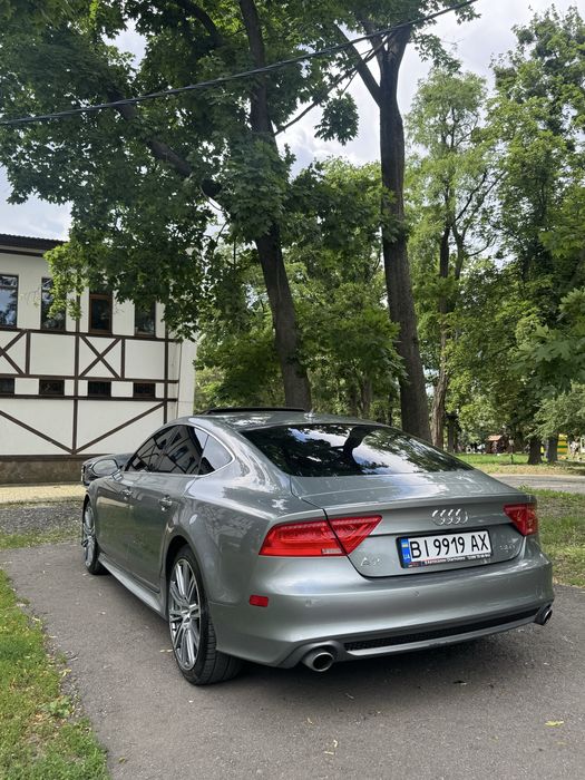 Audi A7  3,0 литра 2012