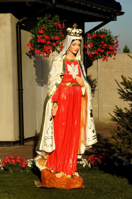 Figurka Matka Boża Królowa Polski. Matka Boska. Rzeźba Licheńska