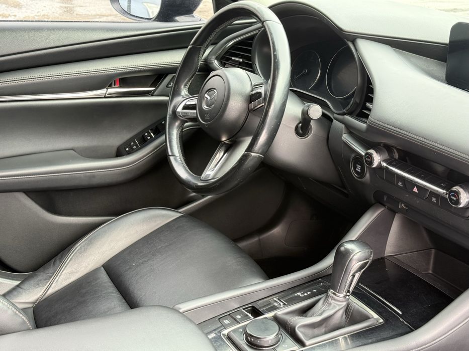 Мазда 3 2018рік 2.5