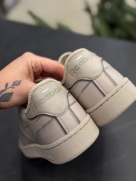 Оригінальні кросівки Reebok Maison Margiela X Club C Grey GX5142