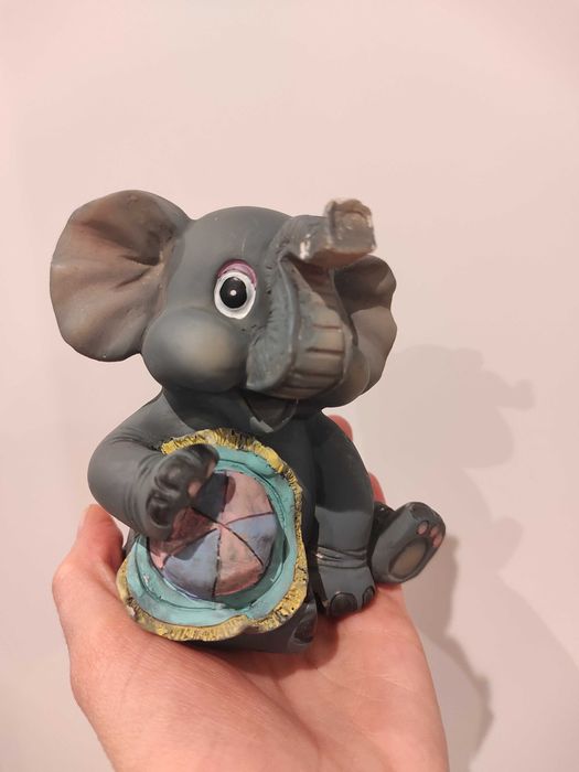 Słoń słonik porcelana porcelanowy figurka na szczęście figurka