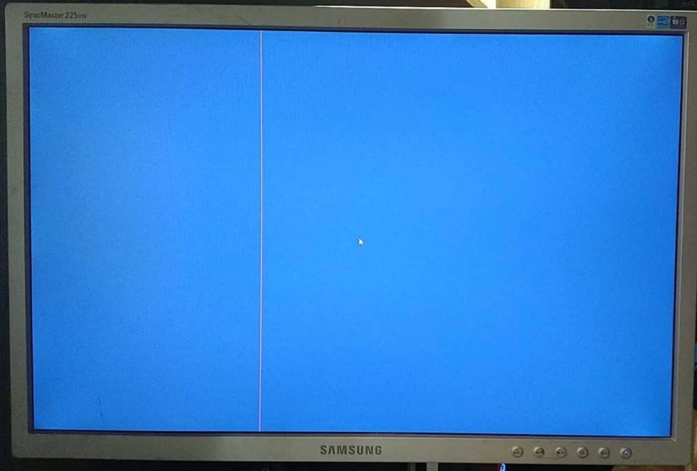 Монитор Samsung 225BW 22" с подставкой с регулировкой высоты