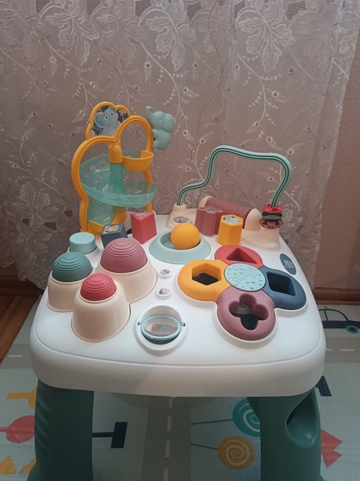 Ігровий стіл розвиваючій,бізі стіл