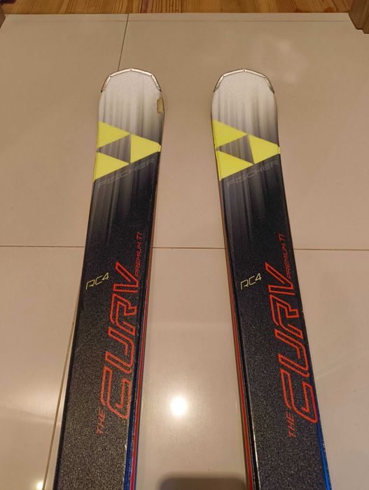 Narty Fischer RC4 The CURV Premium TI