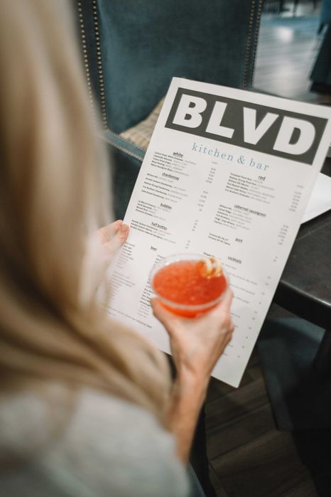 Menus para restaurantes, cafés e bar /em QR code digital ou papel