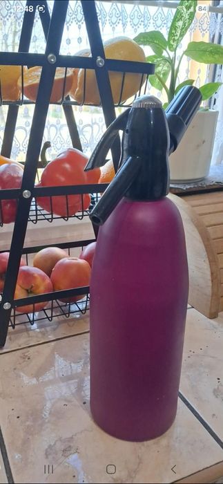 Syfon do wody na naboje