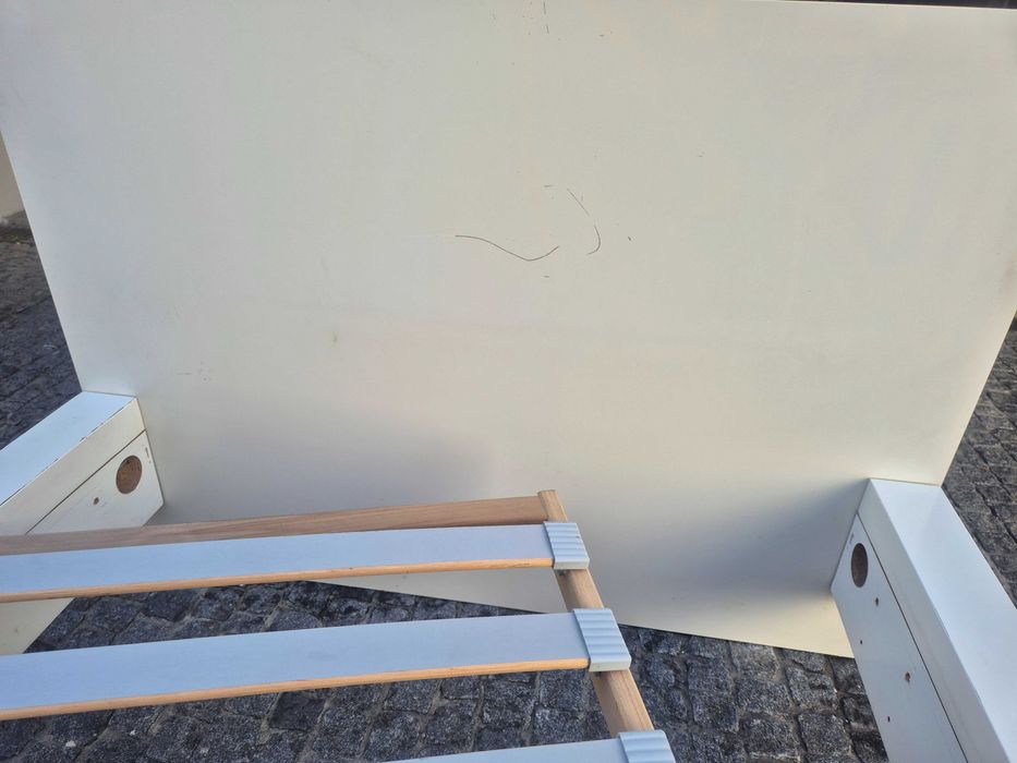 Cama completa com colchão solteiro