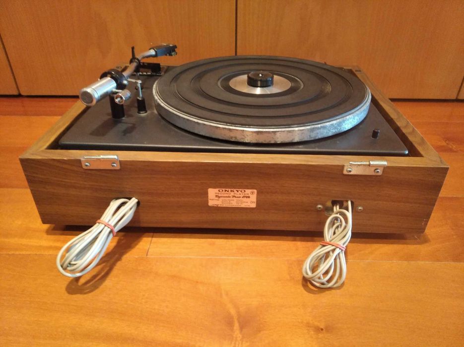 Gira-discos Onkyo Dynamic Four 800 NÃO TESTADO