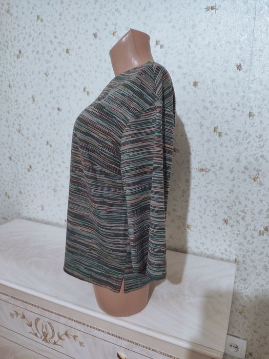 Продам блузку кофту женскую р S/M новая  весна -осень