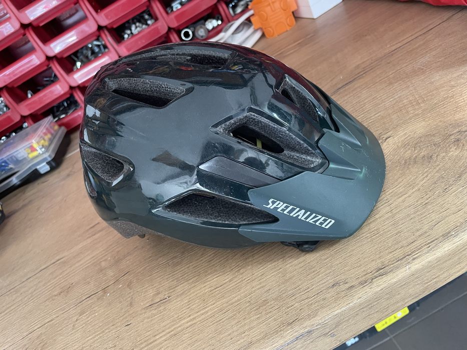 Kask rowerowy dziecięcy Specialized, lampa LED