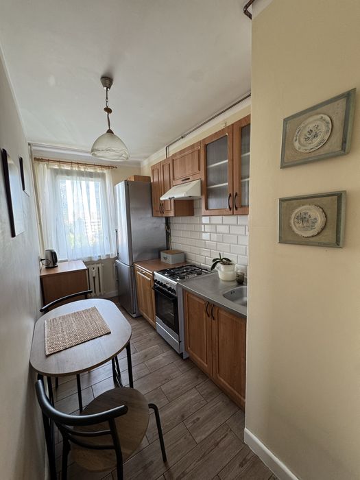 Bezposrednio !!mieszkanie  3 pokoje z balkonem i piwnica!