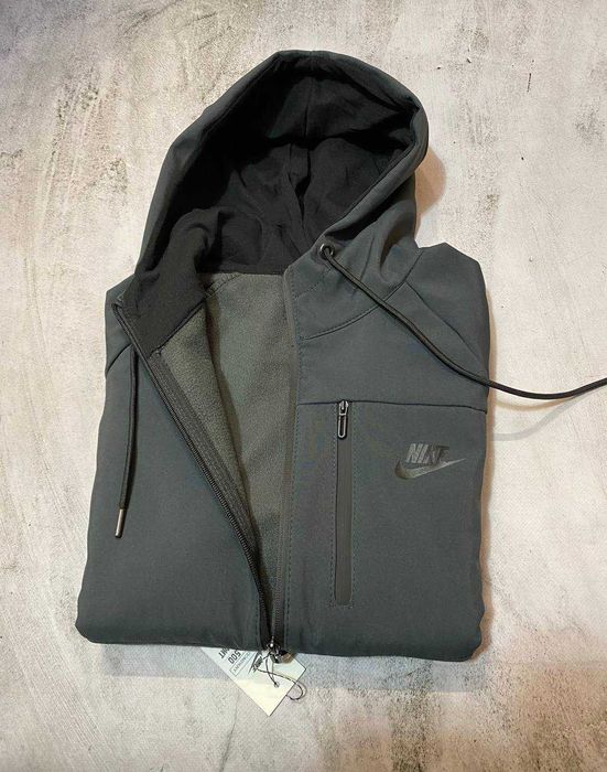 Теплий спортивний чоловічий костюм SoftShell