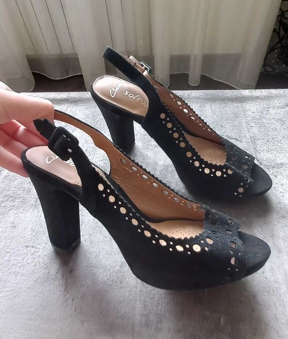 Туфли, босоножки из натуральной замши.