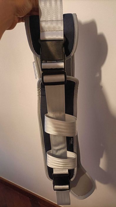 Cinto de transferência com pegas e fecho rápido.