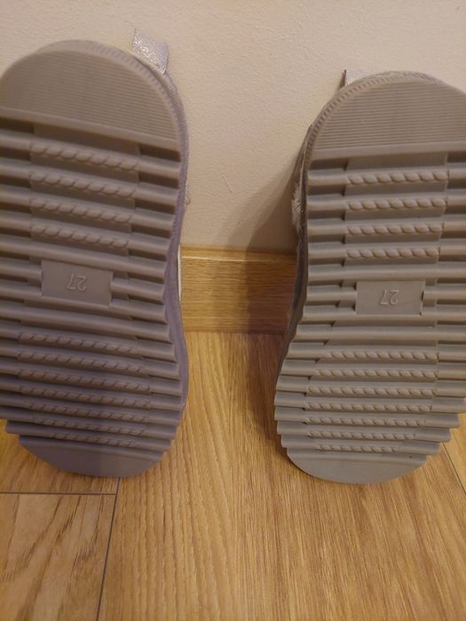 Buty dziewczęce rozm. 27 NOWE