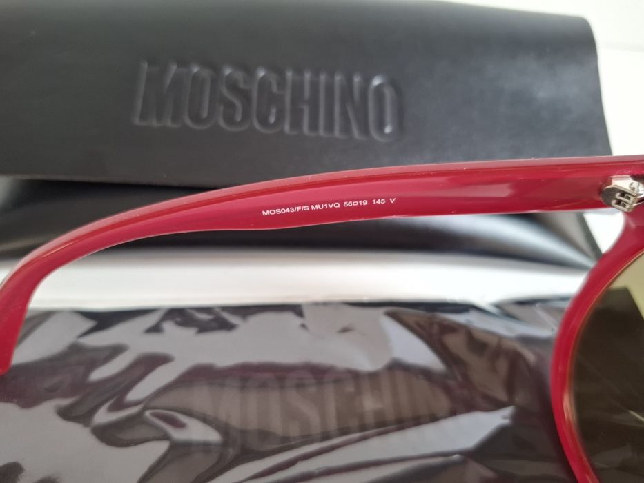 Okulary przeciwsłoneczne damskie Moschino różowe UV400
