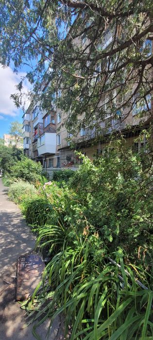 Продаж двокімнатної квартири 45м. вул. Копилівська, 67. Газ. Без%