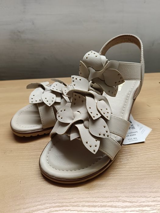 Nowe sandały Clara Barson 37
