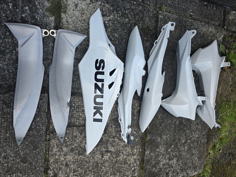 Plastiki do Suzuki gsx-r1000 k9 i przełącznik prawy